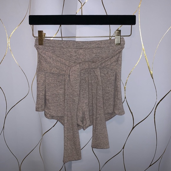 Crop t-shirt and shorts set - Picture 3 of 5